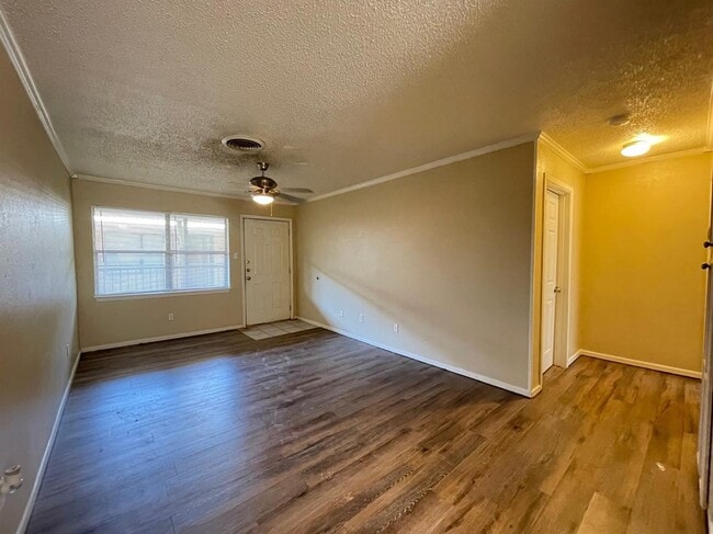 2202 15th St, Lubbock, TX 79401 Apartment for Rent in
