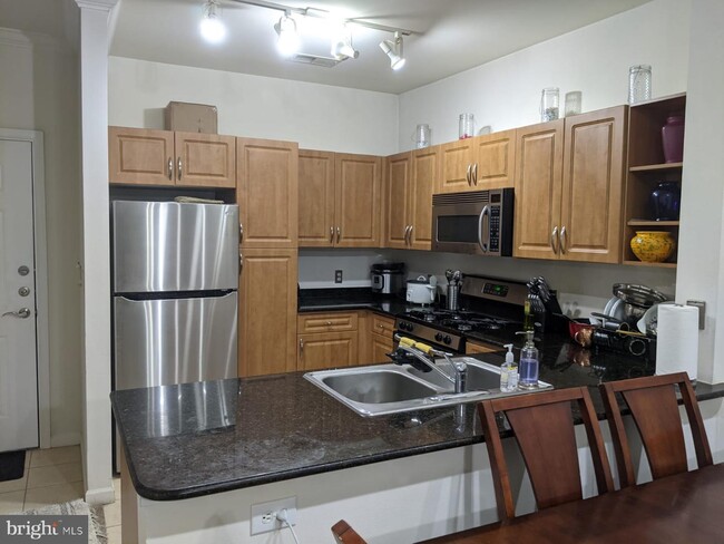 Building Photo - 12929 Centre Park Cir