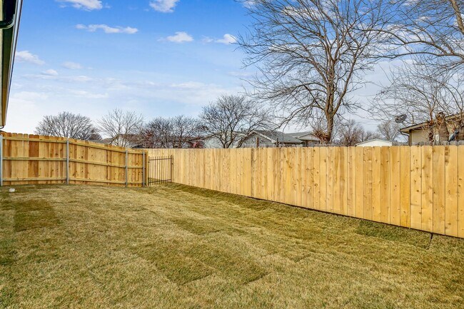 Foto del edificio - 3 Bedroom 2 Bath Duplex - Haysville Schools