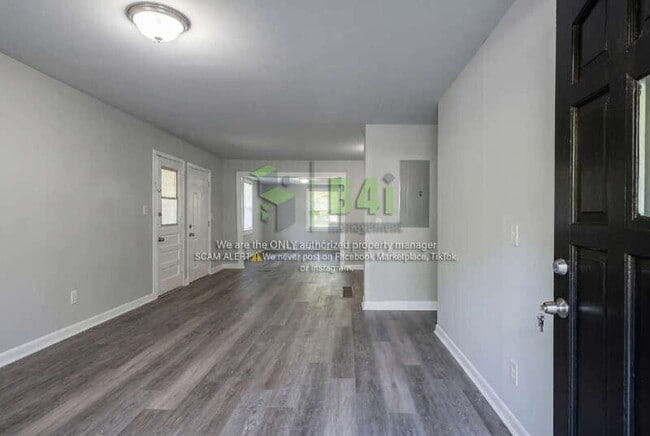 Building Photo - 451 Fairlock Ln NW
