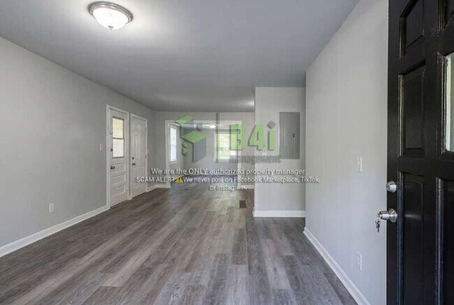 Photo - 451 Fairlock Ln NW House