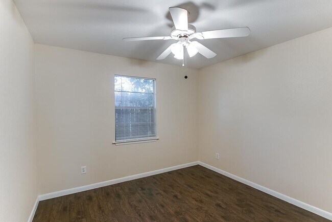 Foto del edificio - 9036 Kerrwood Ln