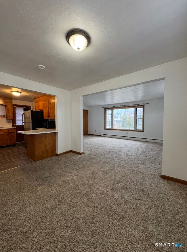 Building Photo - 16 Grove St