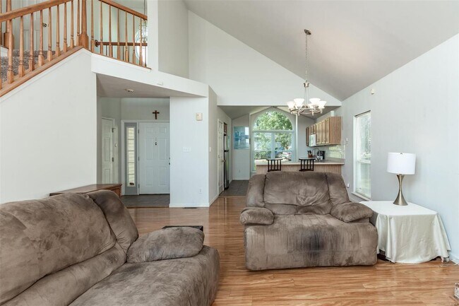 Foto del edificio - 3431 Rockwood Forest Ct