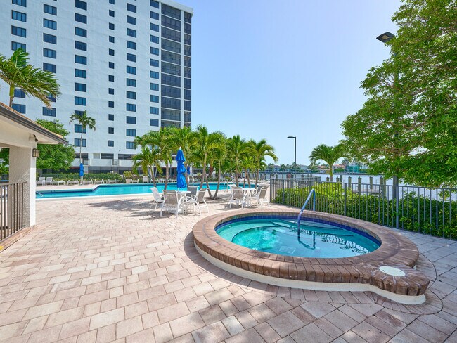 Building Photo - 3420 S Ocean Blvd