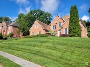Building Photo - 12821 High Oak Rd