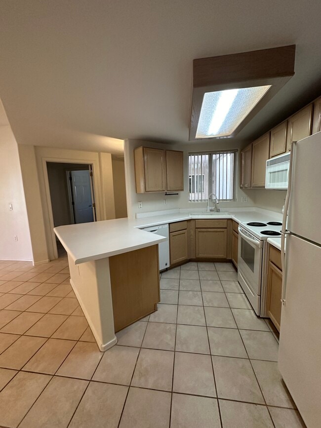 Building Photo - 10401 N 52nd St