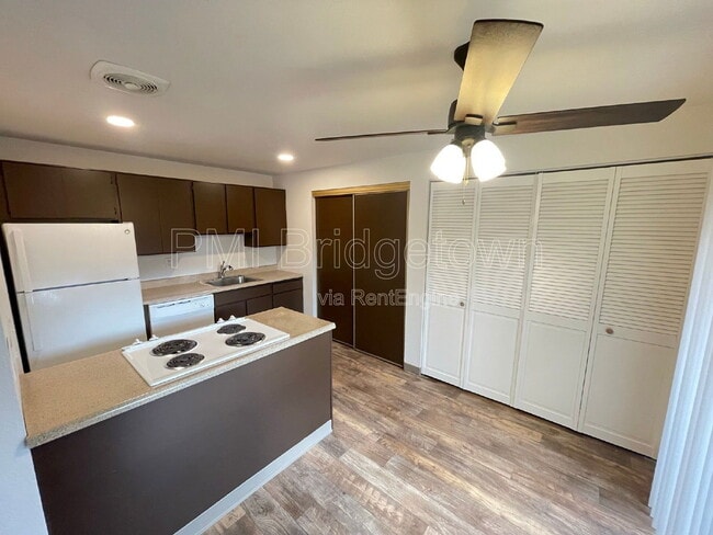 Photo - 4821 NE Prescott St Apartment