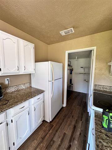 Foto principal - 5664 Painter St