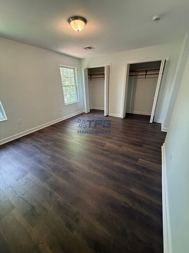 Foto del edificio - 245 N 19th St