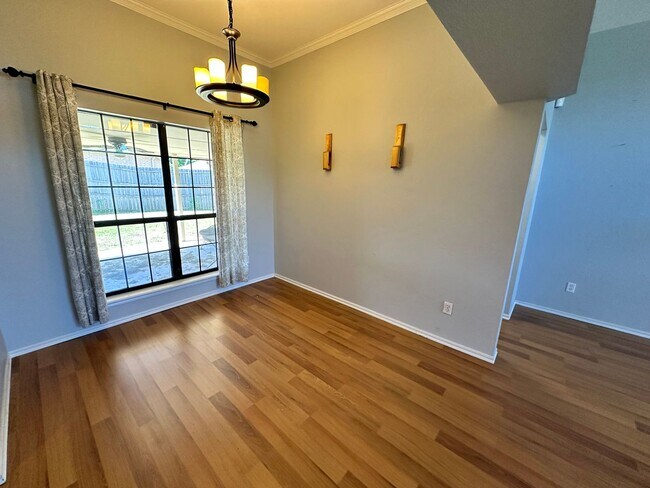 Building Photo - 3 Bed 2 bath SE OKC