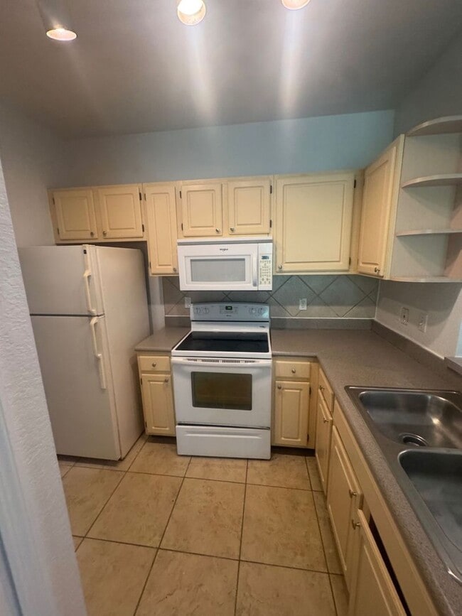 Building Photo - Condo in Legacy Dunes, Kissimmee