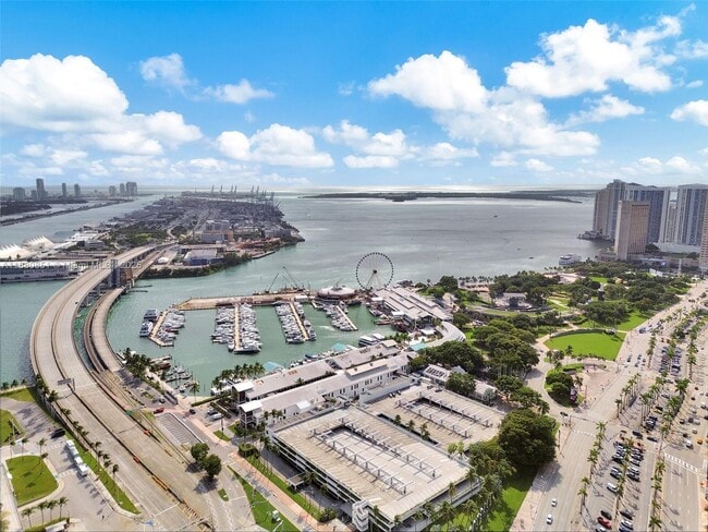 Foto del edificio - 159 NE 6th St