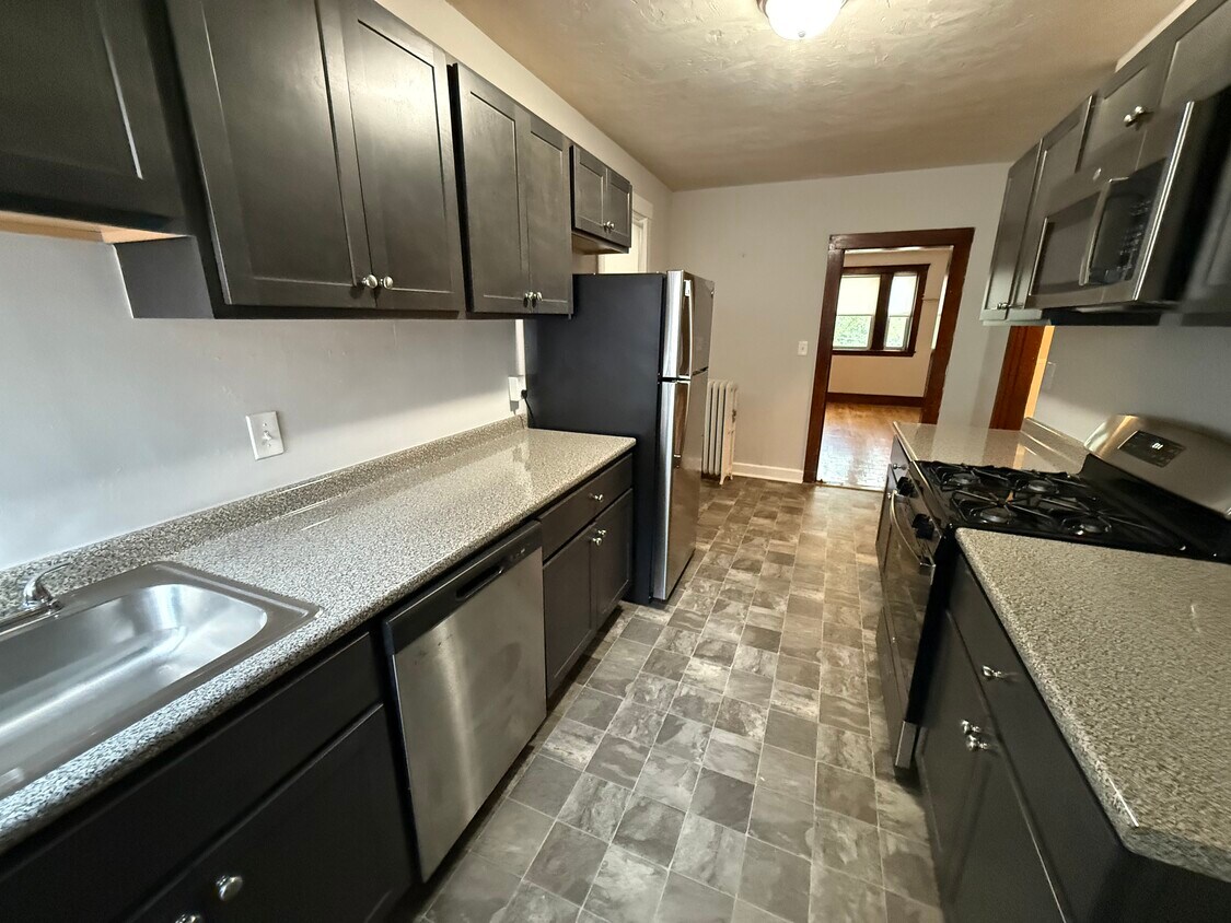 Foto principal - 1763 Beacon St