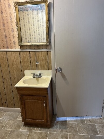 Foto del edificio - 1010 Louisa Ave