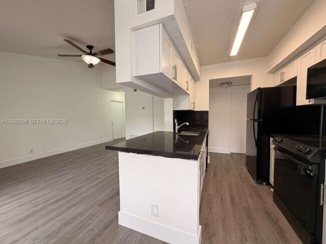 Foto del edificio - 5760 Rock Island Rd