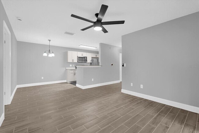 Foto del edificio - 2533 Grassy Point Dr