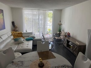 Building Photo - 492 NW 165th St