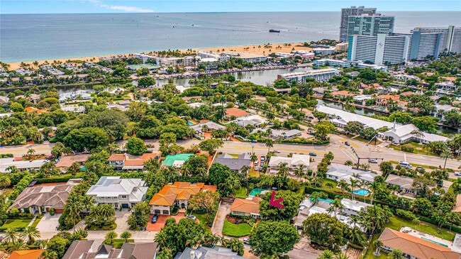 Foto del edificio - 1612 E Lake Dr