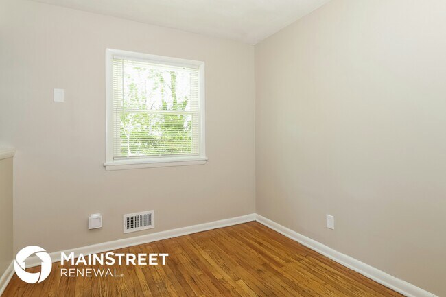 Building Photo - 303 Elk River Dr