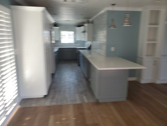 Building Photo - 14192 Debusk Ln