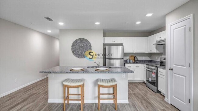 Foto del edificio - CHECK ME OUT! NEW BUILDS GREAT LOCATION!