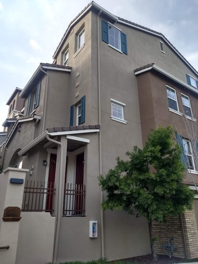 Building Photo - 1791 Snell Pl