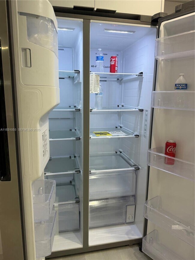 Foto del edificio - 16251 Golf Club Rd