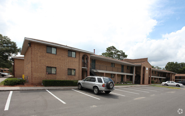 Building Photo - Caroline Arms Apartments