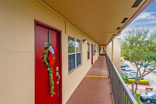 Building Photo - 801 SW 133rd Terrace
