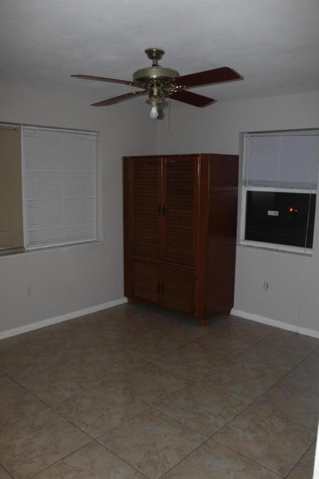 Building Photo - 4434 Venus Ave