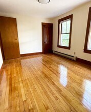 Building Photo - 114-116-116 S Champlain St