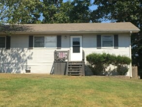 Building Photo - 1801 Ridgewood Dr