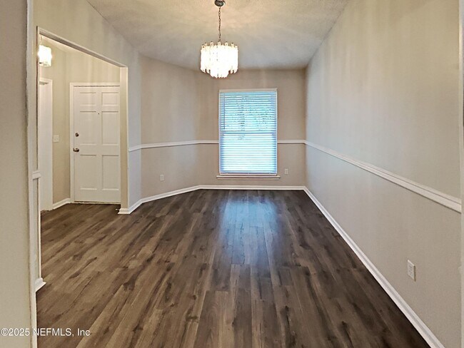 Foto del edificio - 4400 Apple Tree Pl