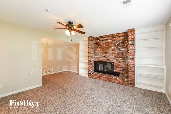 Foto del edificio - 5813 NW Aspen Ln