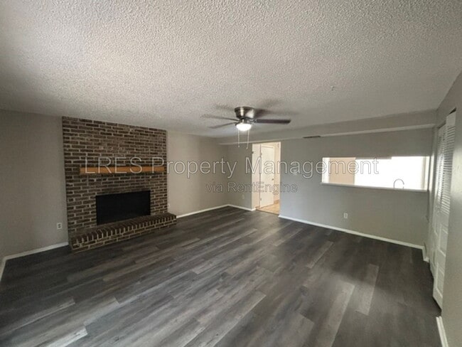 Building Photo - 4974 Sanoma Village
