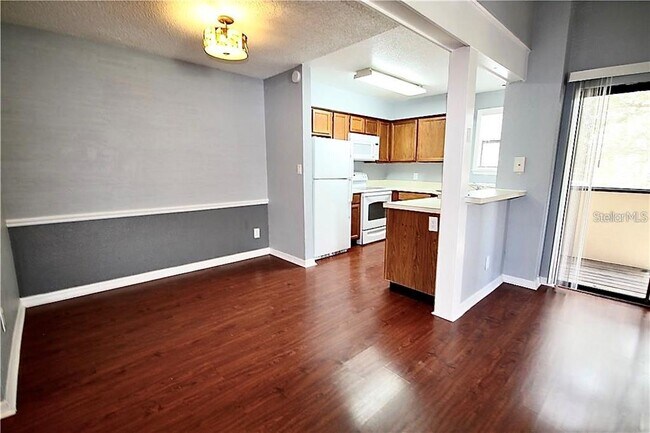 Foto del edificio - 2918 Antique Oaks Cir