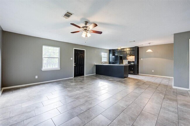 Foto del edificio - 1347 Greenoak Dr