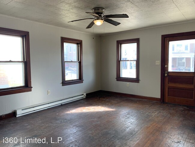 Building Photo - 3 br, 1 bath House - 79 S Federal St