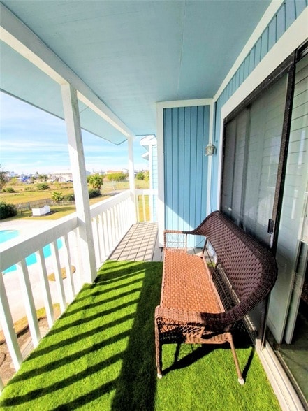 Foto del edificio - 500 Tiki Dr