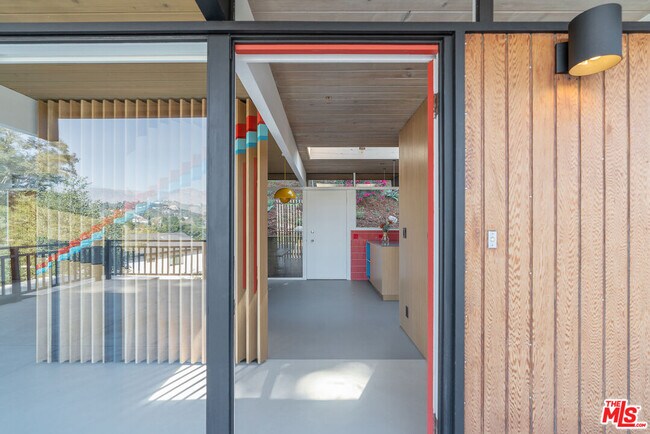 Foto del edificio - 1404 Oak Grove Dr