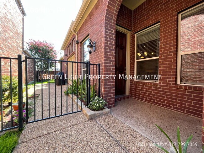 Foto del edificio - 1313 Cog Hill Dr