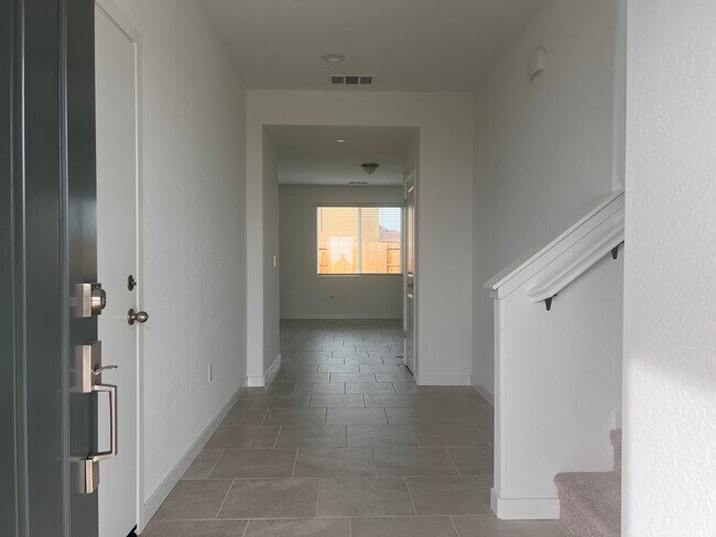 Entry - 6288 W Swift Ave
