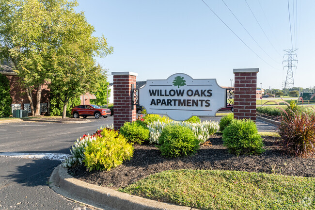 Willow Oaks - Signage - Willow Oaks Apartments