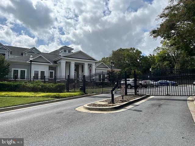 Foto del edificio - 1301 Karen Blvd