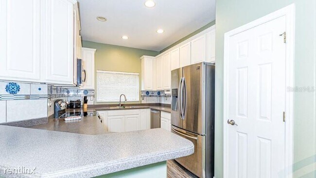 Building Photo - 9905 Serona Bluff Way