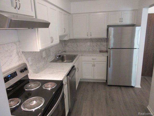 Foto del edificio - 30535 W 14 Mile Rd