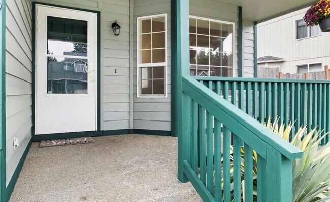 Foto del edificio - 7905-7196 196th St Ct E