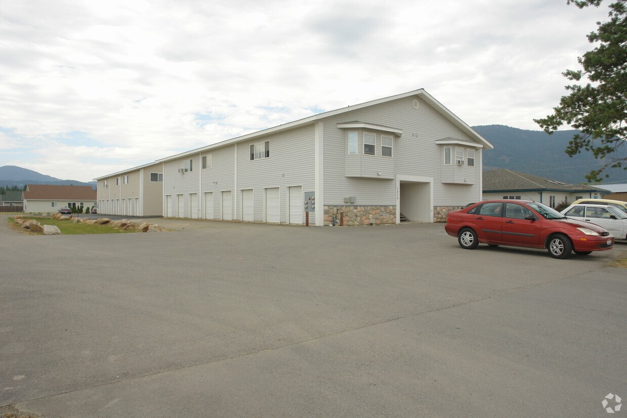 Building Photo - 1307-1315 N Division Ave