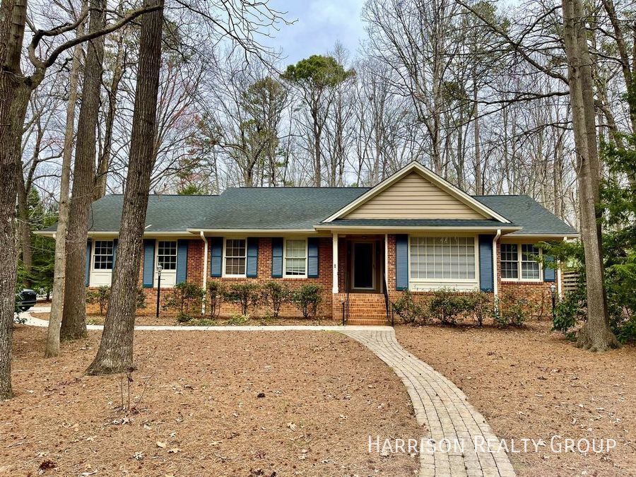 Primary Photo - Rare 4br/2.5ba Ranch Find in Cary